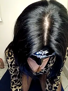 Snapshot of desyree89 chatting on 02.22.25 desyree89 online show from 02.22.25