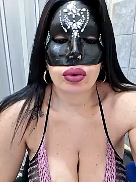 Snapshot of desyree89 chatting on 12.20.25 desyree89 online show from 12.20.25