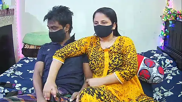 Hot Nila online show from 02.15.26