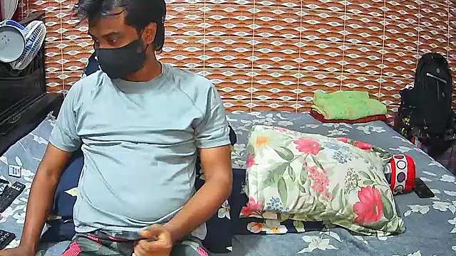 Snapshot of Hot_Nila chatting on 05.19.26 Hot Nila online show from 05.19.26
