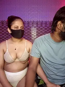 Snapshot of Hot_Nila chatting on 05.20.26 Hot Nila online show from 05.20.26