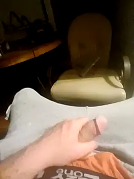 Snapshot of douchydan42 chatting on 01.22.25 douchydan42 online show from 01.22.25