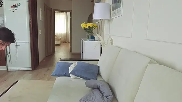 KristineEsme online show from 04.27.26