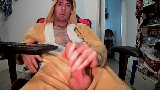 Snapshot of onesieboyx chatting on 10.14.25 onesieboyx online show from 10.14.25