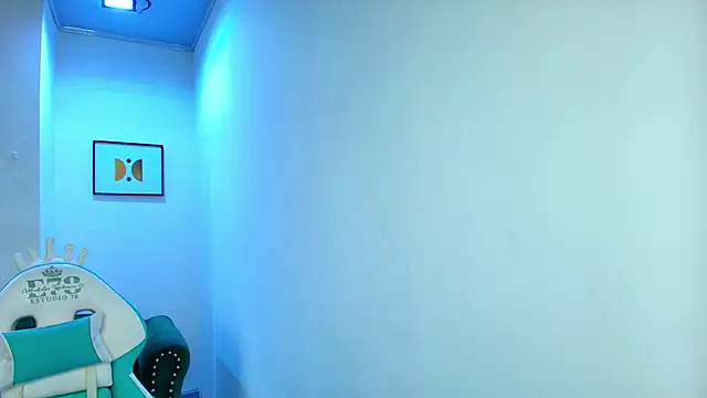 Snapshot of Arianna_sweeet chatting on 11.06.25 Arianna sweeet online show from 11.06.25