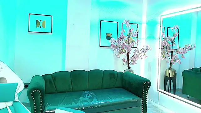 Snapshot of Arianna_sweeet chatting on 11.20.25 Arianna sweeet online show from 11.20.25