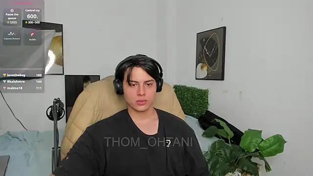 Snapshot of Thom_Ohtani chatting on 06.07.26 Thom Ohtani online show from 06.07.26