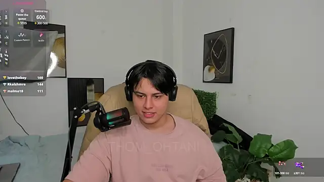 Snapshot of Thom_Ohtani chatting on 06.07.26 Thom Ohtani online show from 06.07.26