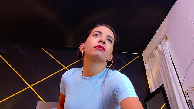 Snapshot of amabel_zambrano chatting on 05.26.26 amabel zambrano online show from 05.26.26