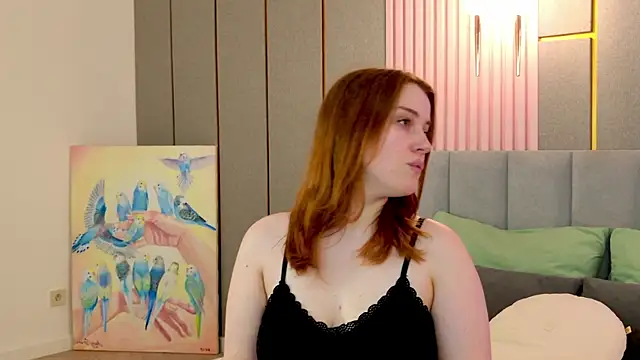 Snapshot of EllieGarson chatting on 06.28.26 EllieGarson online show from 06.28.26