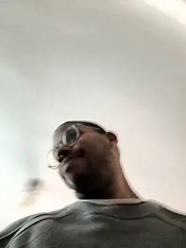 Snapshot of THEGOATHL chatting on 09.27.25 THEGOATHL online show from 09.27.25