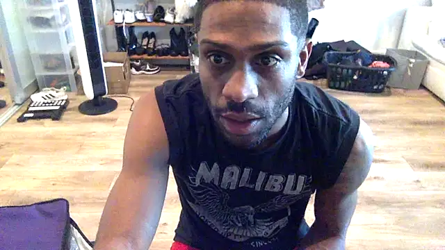 Snapshot of mileshighclub420 chatting on 02.11.25 mileshighclub420 online show from 02.11.25