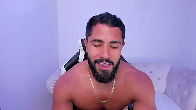 Santiago huntt online show from 11.13.25