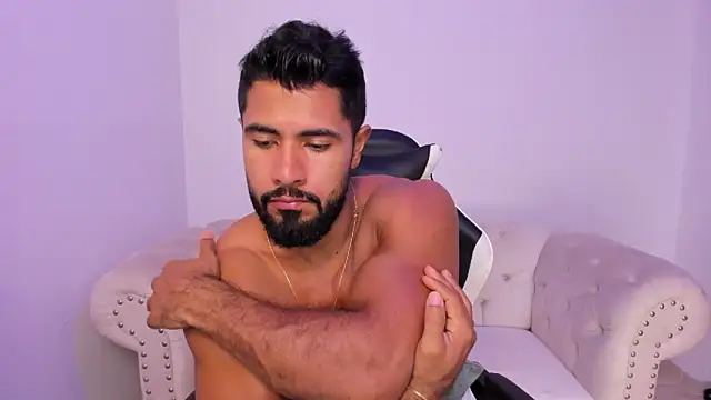 Santiago huntt online show from 03.07.26