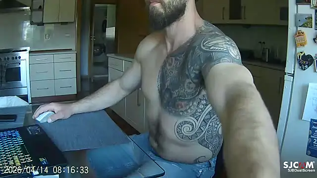 Snapshot of realdilf chatting on 04.14.26 realdilf online show from 04.14.26