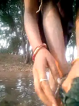 Amaya Bajwa online show from 11.19.25