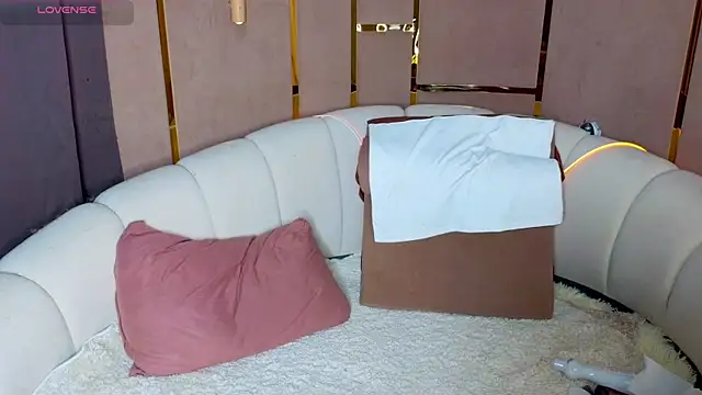 emilytrays online show from 05.08.26