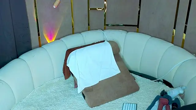 emilytrays online show from 05.27.26