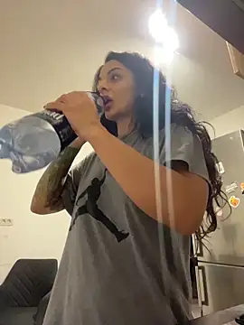 NNNoire online show from 11.09.25