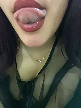 Snapshot of Maya_mimi chatting on 02.28.25 Maya mimi online show from 02.28.25