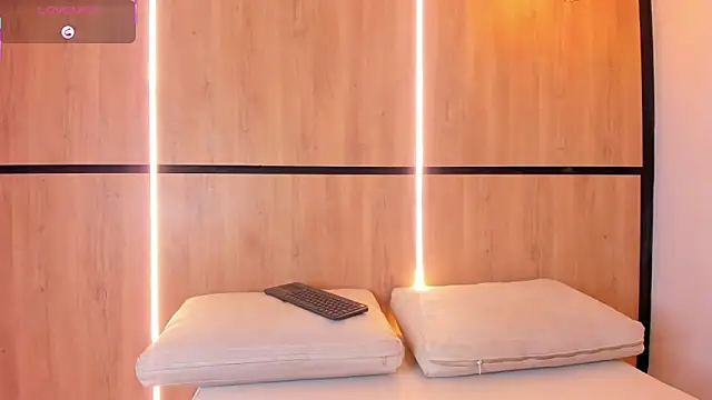 ashlyn parker online show from 11.26.25