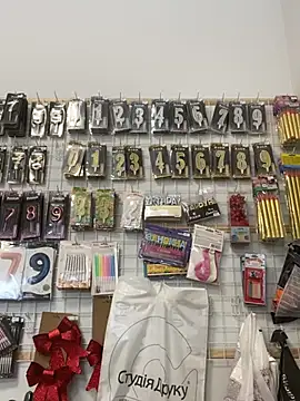 mewKate online show from 05.08.26