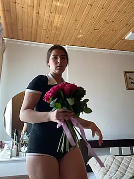 mewKate online show from 07.11.26
