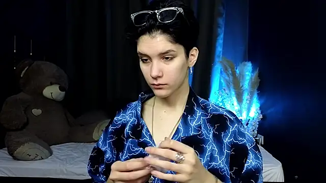 Hyeon Jin online show from 03.13.25