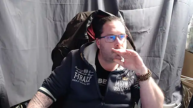 Streamlove77 online show from 02.12.25