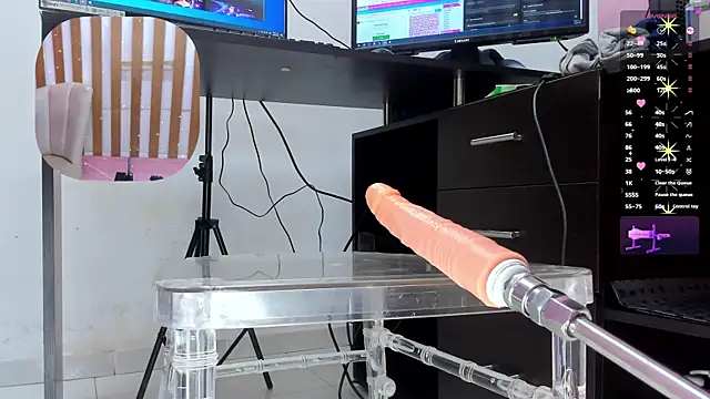 Snapshot of TylerBloom chatting on 02.04.25 TylerBloom online show from 02.04.25