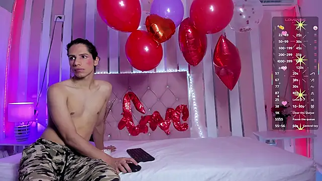 Snapshot of TylerBloom chatting on 02.11.25 TylerBloom online show from 02.11.25