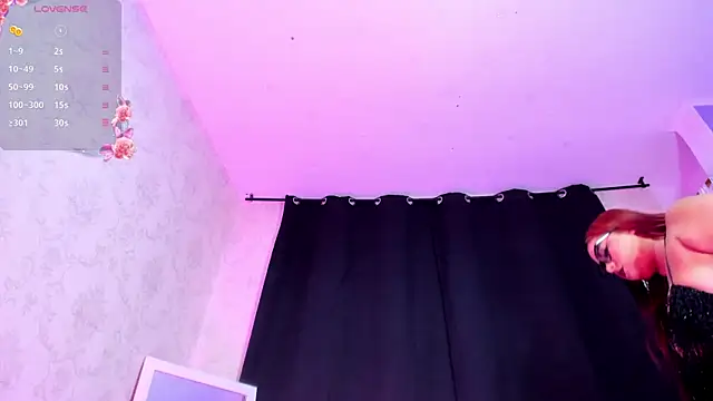 NAHIARA LEE online show from 09.17.25