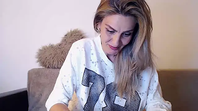 AshlineKatte online show from 05.11.26
