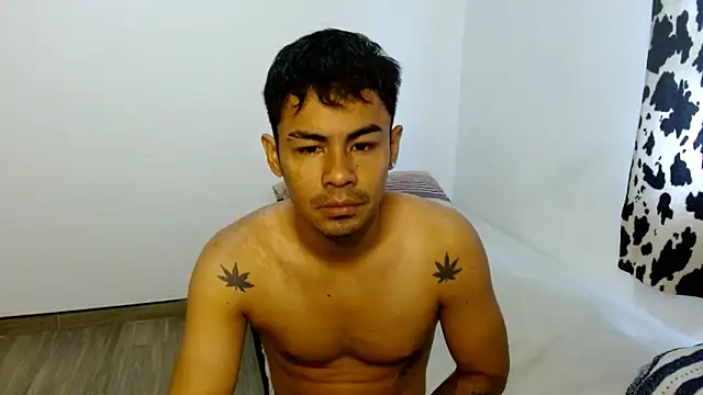 Snapshot of lonelydick2002 chatting on 01.26.25 lonelydick2002 online show from 01.26.25