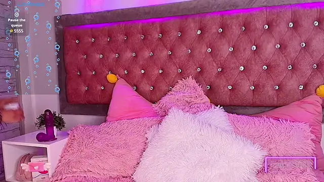 Snapshot of Silver_Rosex chatting on 03.05.25 Silver Rosex online show from 03.05.25