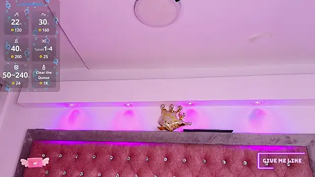 Snapshot of Silver_Rosex chatting on 03.13.25 Silver Rosex online show from 03.13.25