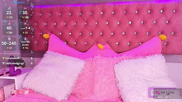 Snapshot of Silver_Rosex chatting on 03.15.25 Silver Rosex online show from 03.15.25