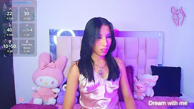 Snapshot of Silver_Rosex chatting on 10.03.25 Silver Rosex online show from 10.03.25