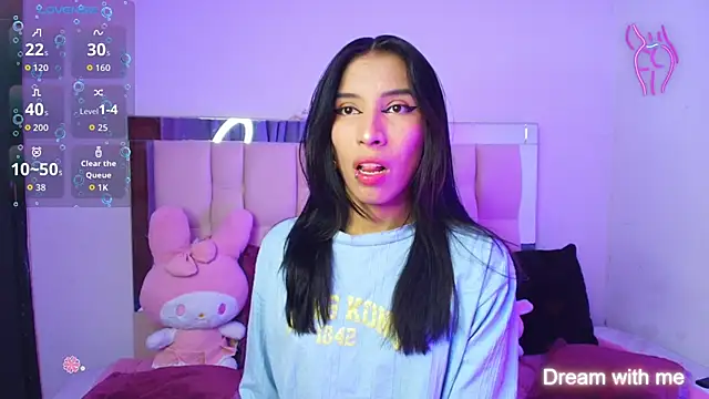 Snapshot of Silver_Rosex chatting on 10.23.25 Silver Rosex online show from 10.23.25