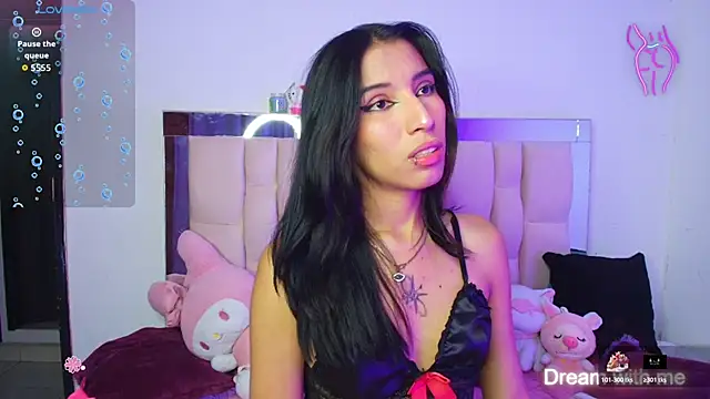 Snapshot of Silver_Rosex chatting on 10.25.25 Silver Rosex online show from 10.25.25