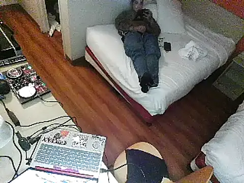 justthetip4209 online show from 02.20.25