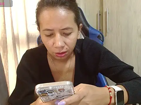 Danielagomez33 online show from 06.16.26