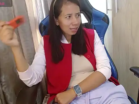 Danielagomez33 online show from 06.24.26