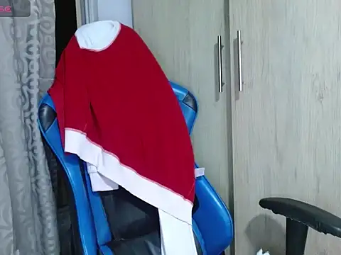 Danielagomez33 online show from 06.27.26