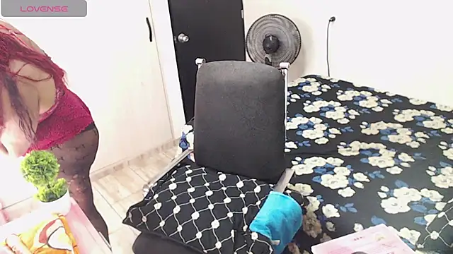 Snapshot of kimberly_bellu chatting on 02.11.25 kimberly bellu online show from 02.11.25