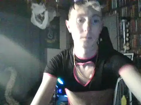 Slytherin-Boy009 online show from 01.10.25