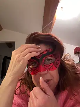 Snapshot of sweetinside_ chatting on 02.15.26 sweetinside online show from 02.15.26