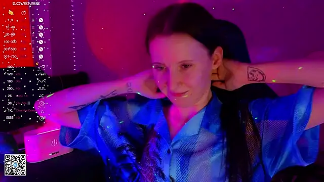 Snapshot of mon_lola chatting on 03.06.25 mon lola online show from 03.06.25