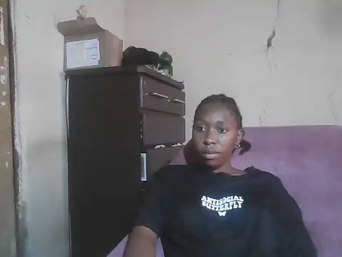 Snapshot of Hotdaily04 chatting on 09.27.25 Hotdaily04 online show from 09.27.25