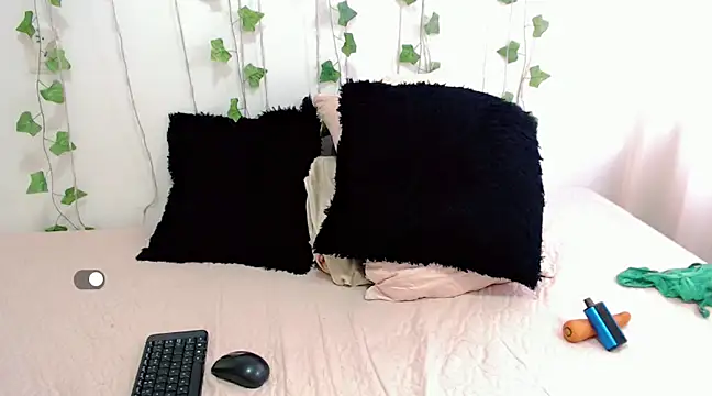 mia grey01 online show from 01.14.25